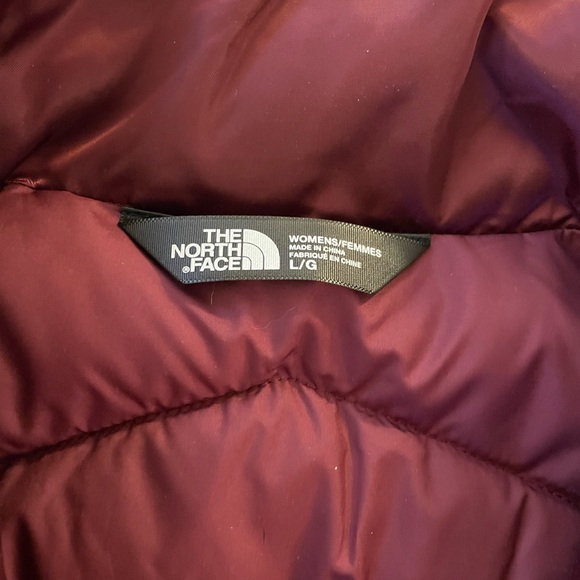 The North Face Aconcagua Deep Garnet Red Burgundy Puffer Vest Womens Down - Picture 3 of 4